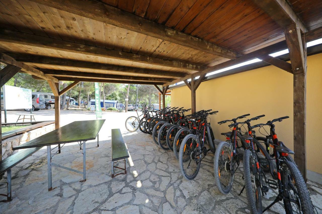 Camp Porat Hotel ปอฟเลียนา ภายนอก รูปภาพ
